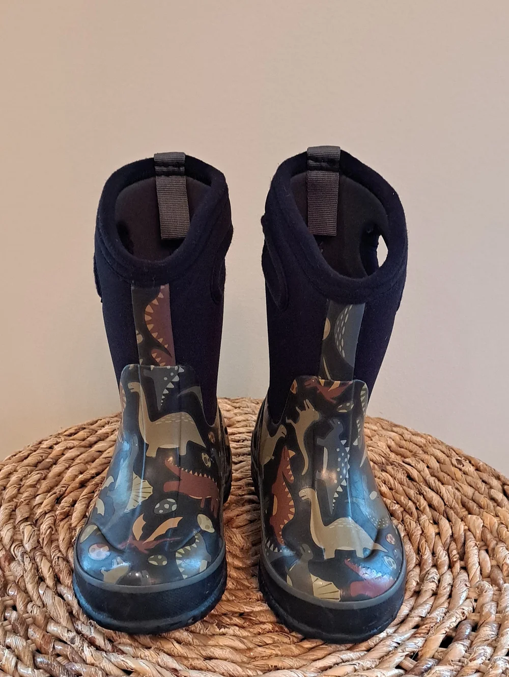 Bogs Toddler Classic Waterproof/Insulated Dinosaur Print/Black Boots 8
